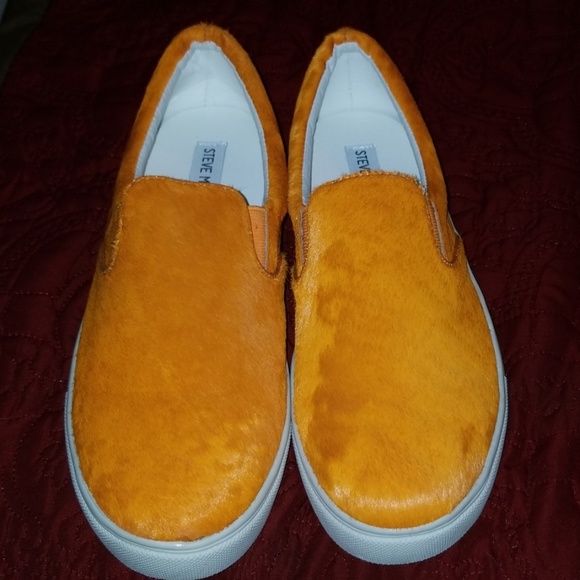 Steve Madden Slip On Sneakers - Picture 3 of 6